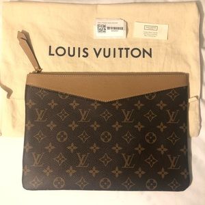Louis Vuitton Daily Pouch